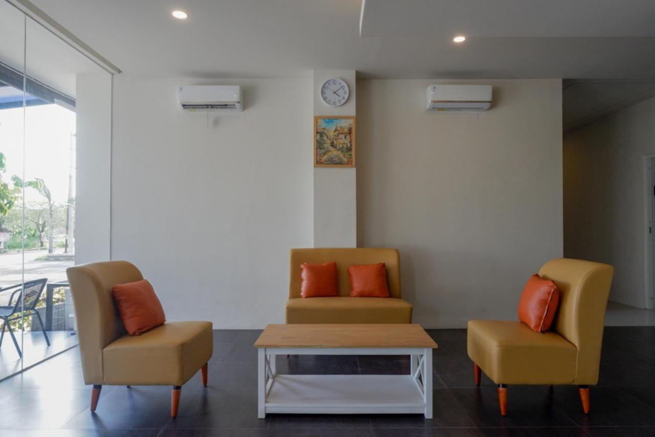 Reddoorz Plus Near Solo Baru מראה חיצוני תמונה