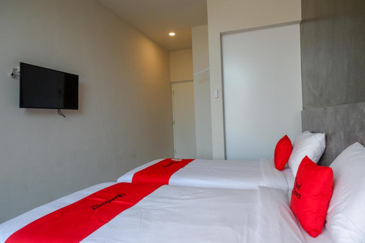 Reddoorz Plus Near Solo Baru מראה חיצוני תמונה