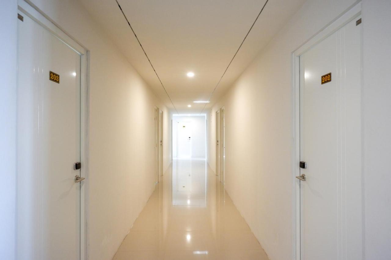 Reddoorz Plus Near Solo Baru מראה חיצוני תמונה