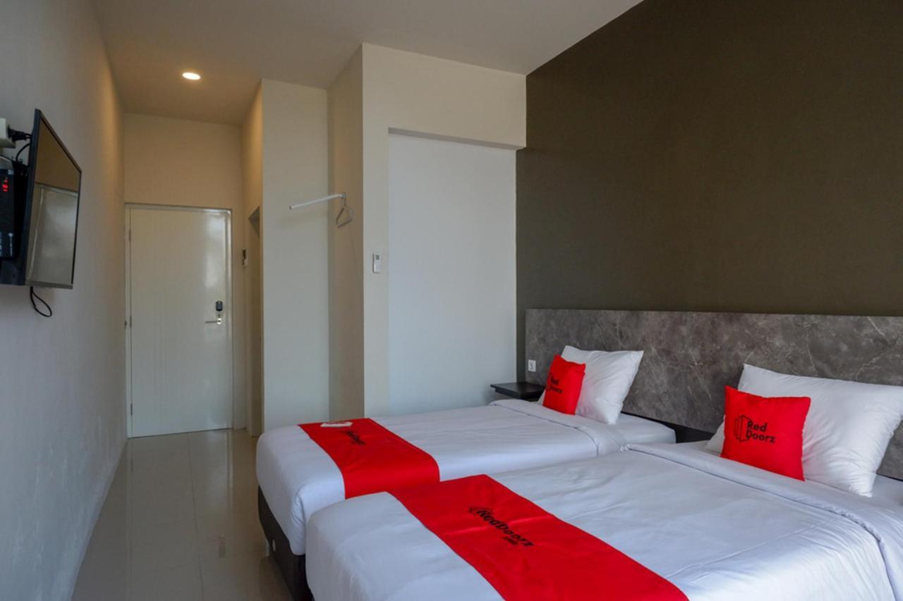 Reddoorz Plus Near Solo Baru מראה חיצוני תמונה